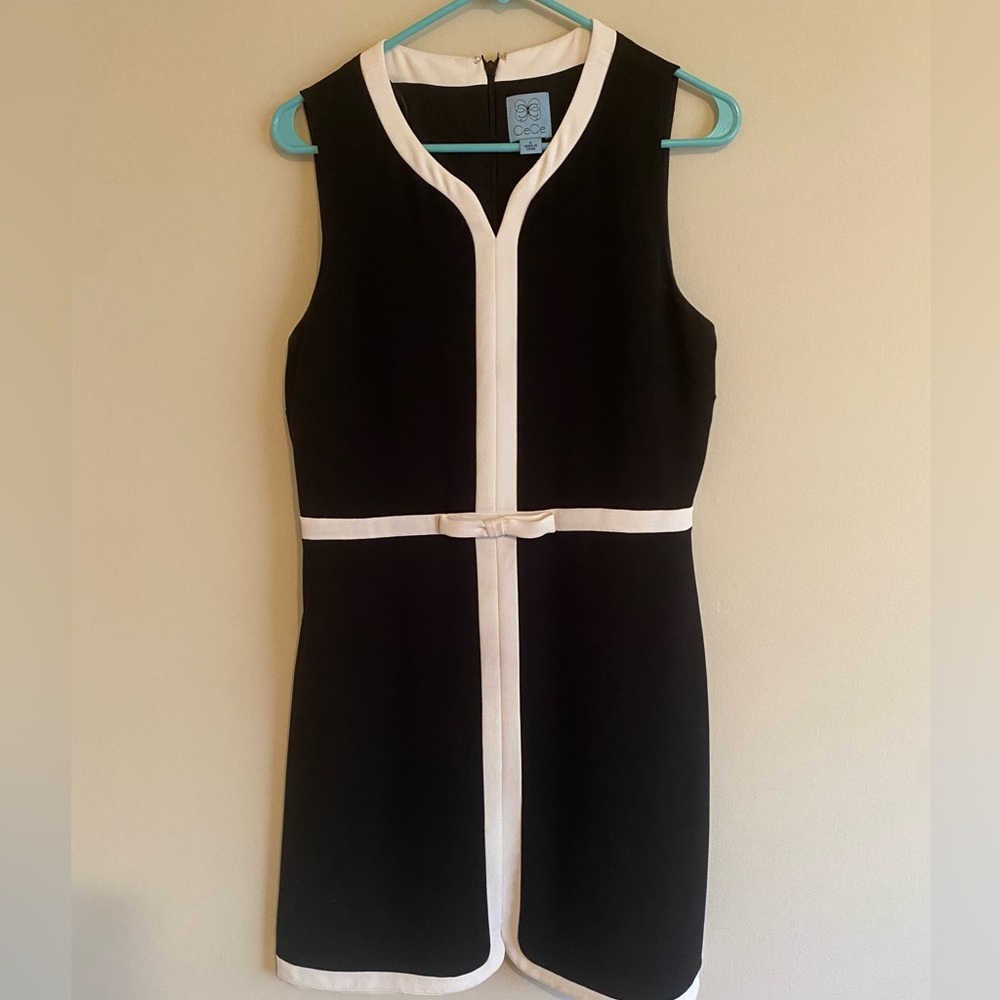 CeCe Black and White Shift Dress